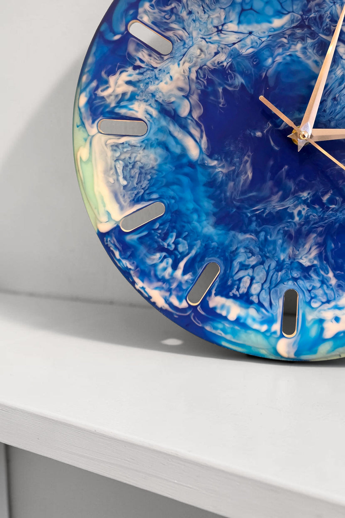 Deep Ocean Fluid Resin Wall Clock – Luxury Coastal High-Gloss Statement Timepiece