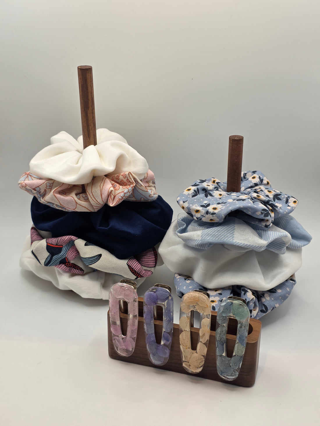 Botanical Resin Hair Clips – Handmade Floral Barrettes in 4 Colors & 3 Shapes